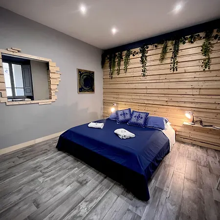 Urban Blue אולביה